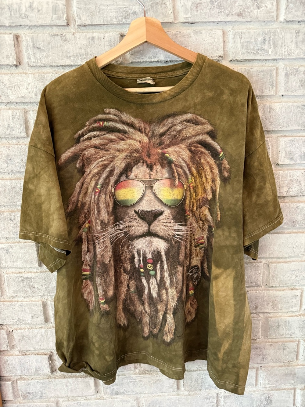 Delta Olive Green Lion Graphic Tee with Rasta Sunglasses #vintage #rasta